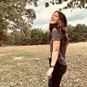 Meet your Posher, Courtney